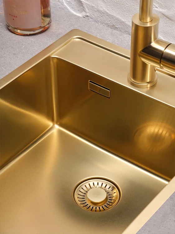New-York-40x40-Tapwing-gold-II-3.webp